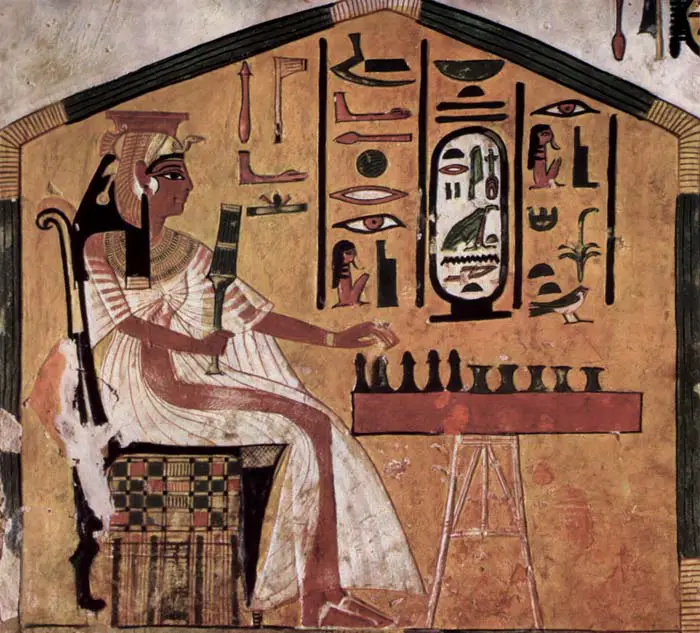 Depiction of Nefertari Playing Senet