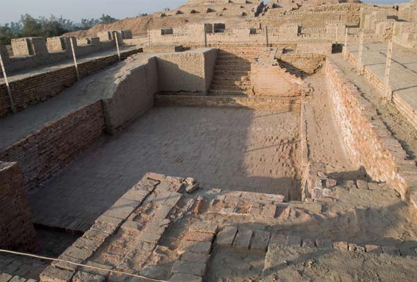 ruïns of the great bath at Mohenjo Daro